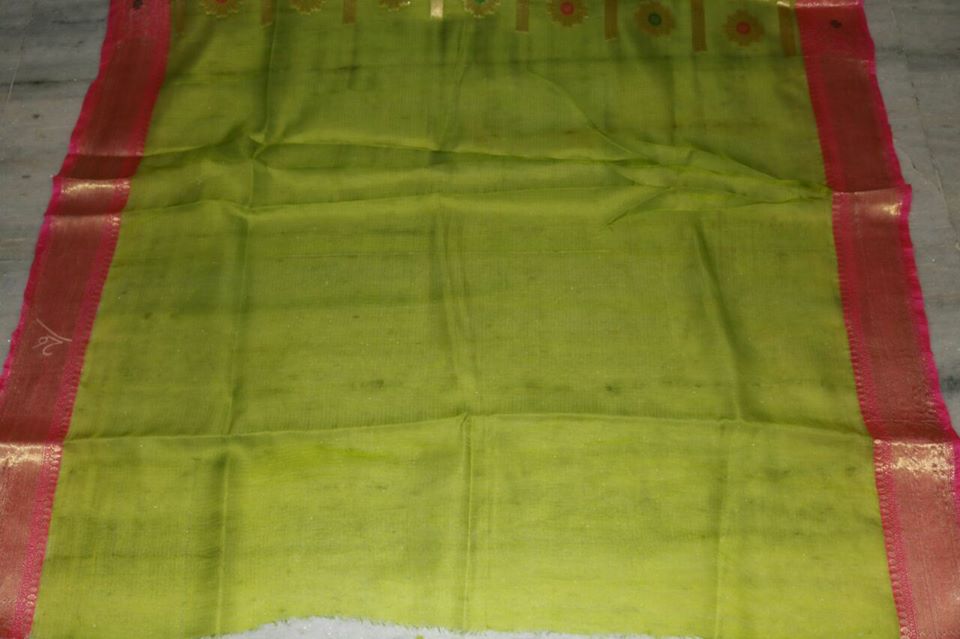 PINK BORDER GREEN SILK KOTA SAREE WITH SELF WEAVED DESIGN.