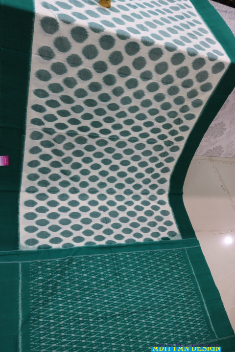 POCHAMPALLI IKKAT COTTON SAREE.