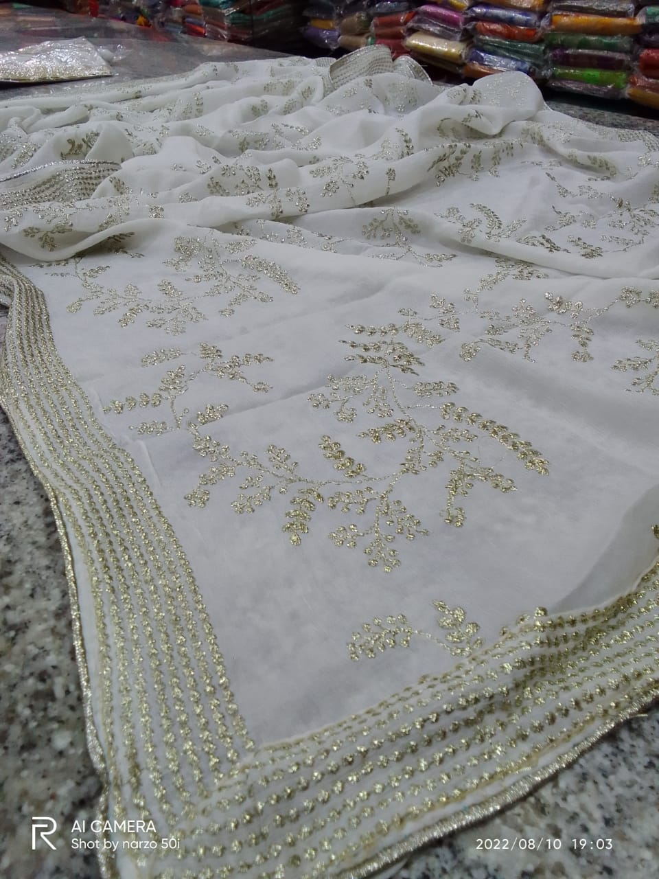 CHINON DYEBLE CHUNNI