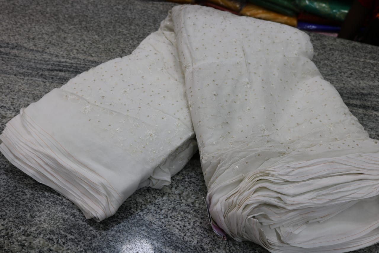 GEORGETTE DYEBLE MATERIAL