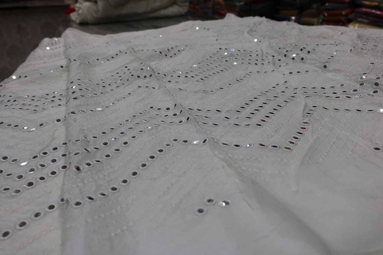 GEORGATTE DYEBLE MATERIAL. 