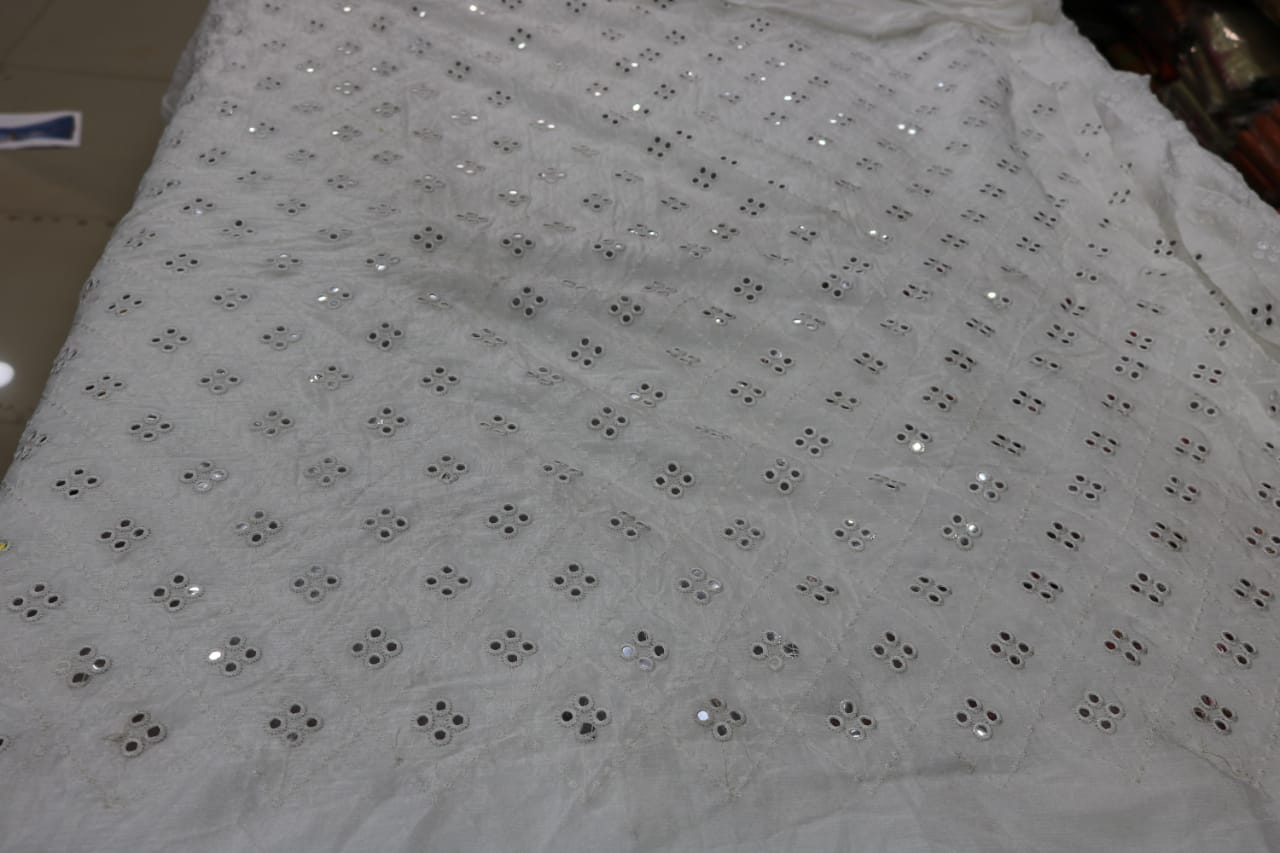 GEORGATTE DYEBLE MATERIAL.