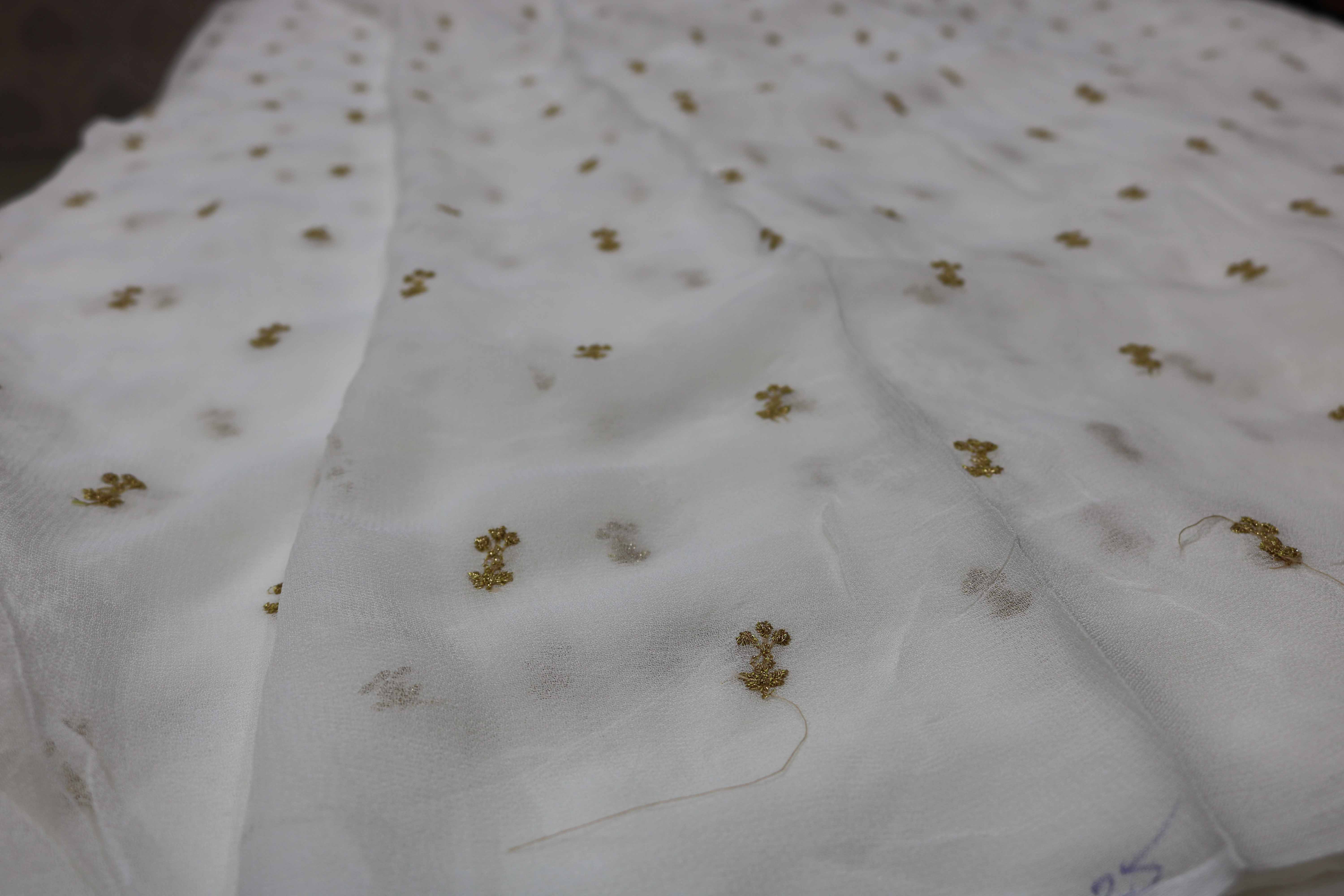  GEORGATTE DYEBLE  MATERIAL