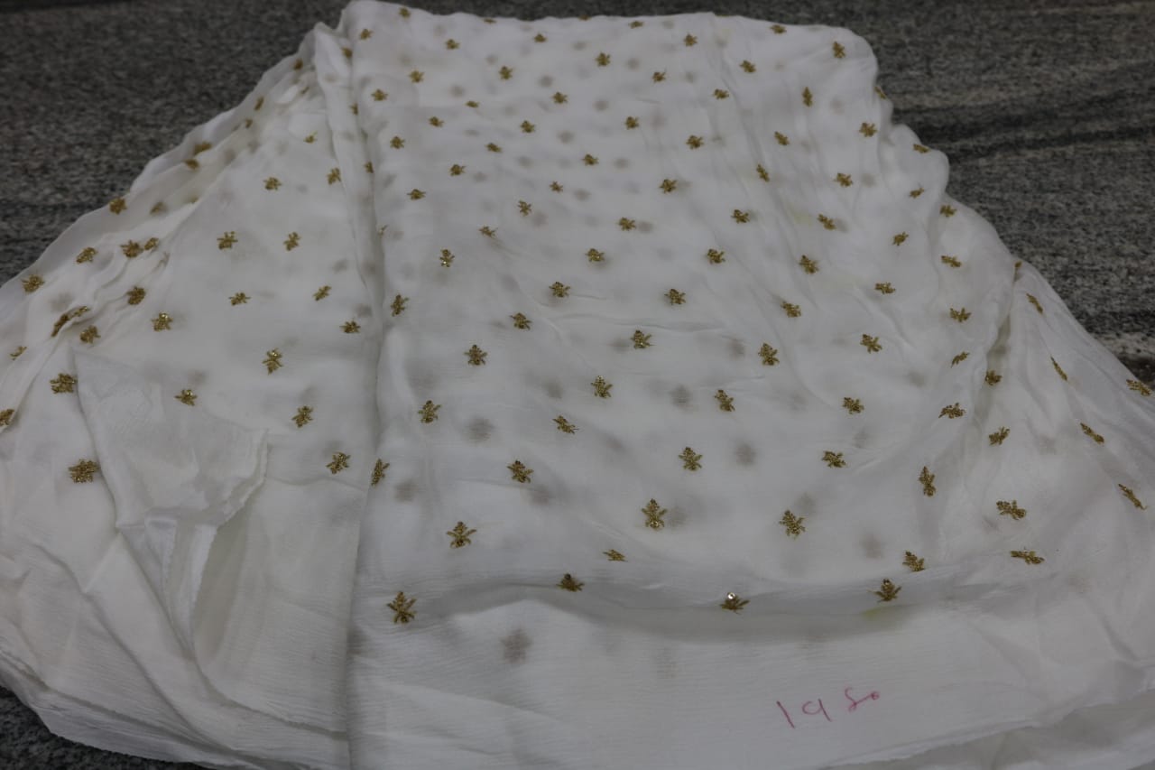 CHINON DYEBLE  MATERIAL.