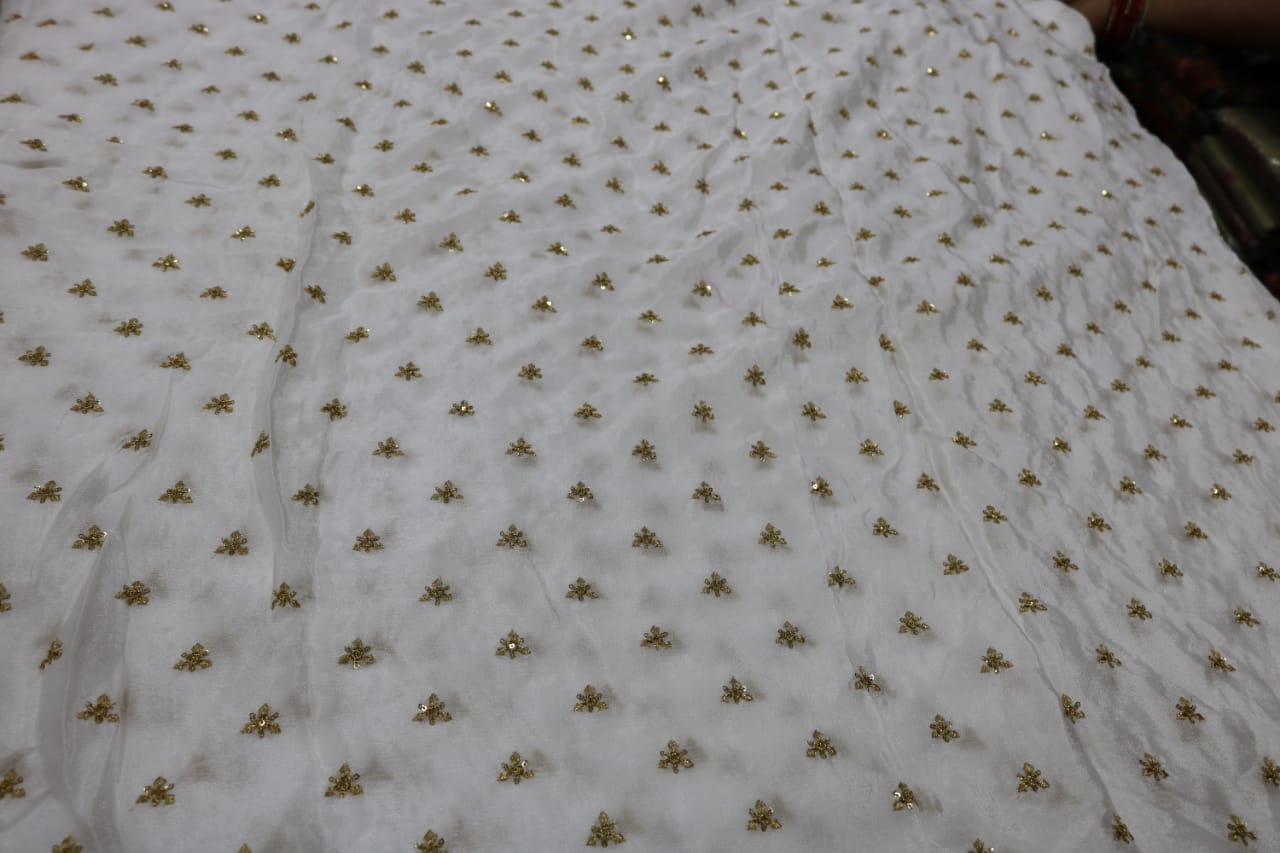 CHINON DYEBLE  MATERIAL.