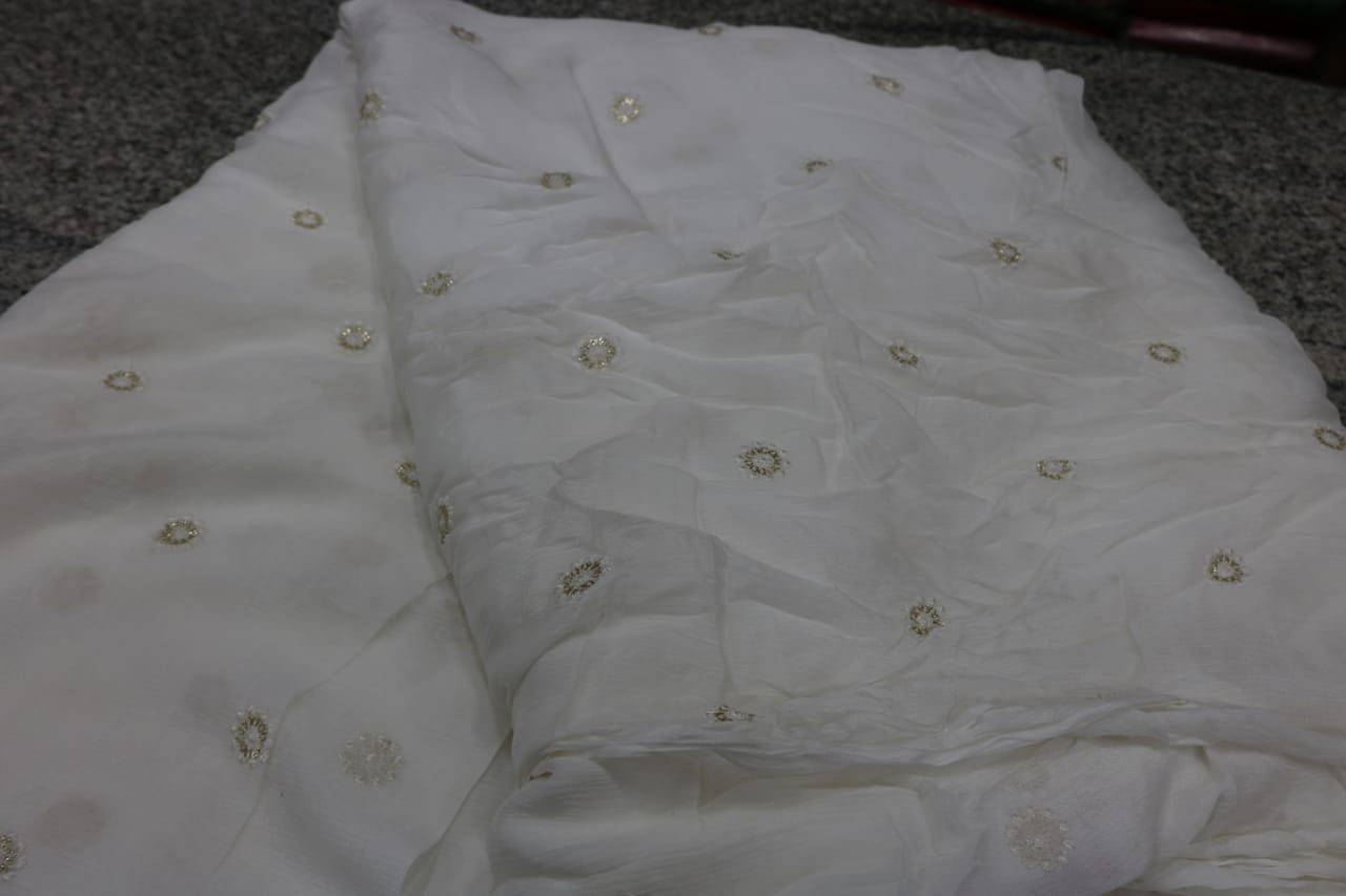  CHINON DYEBLE  MATERIAL